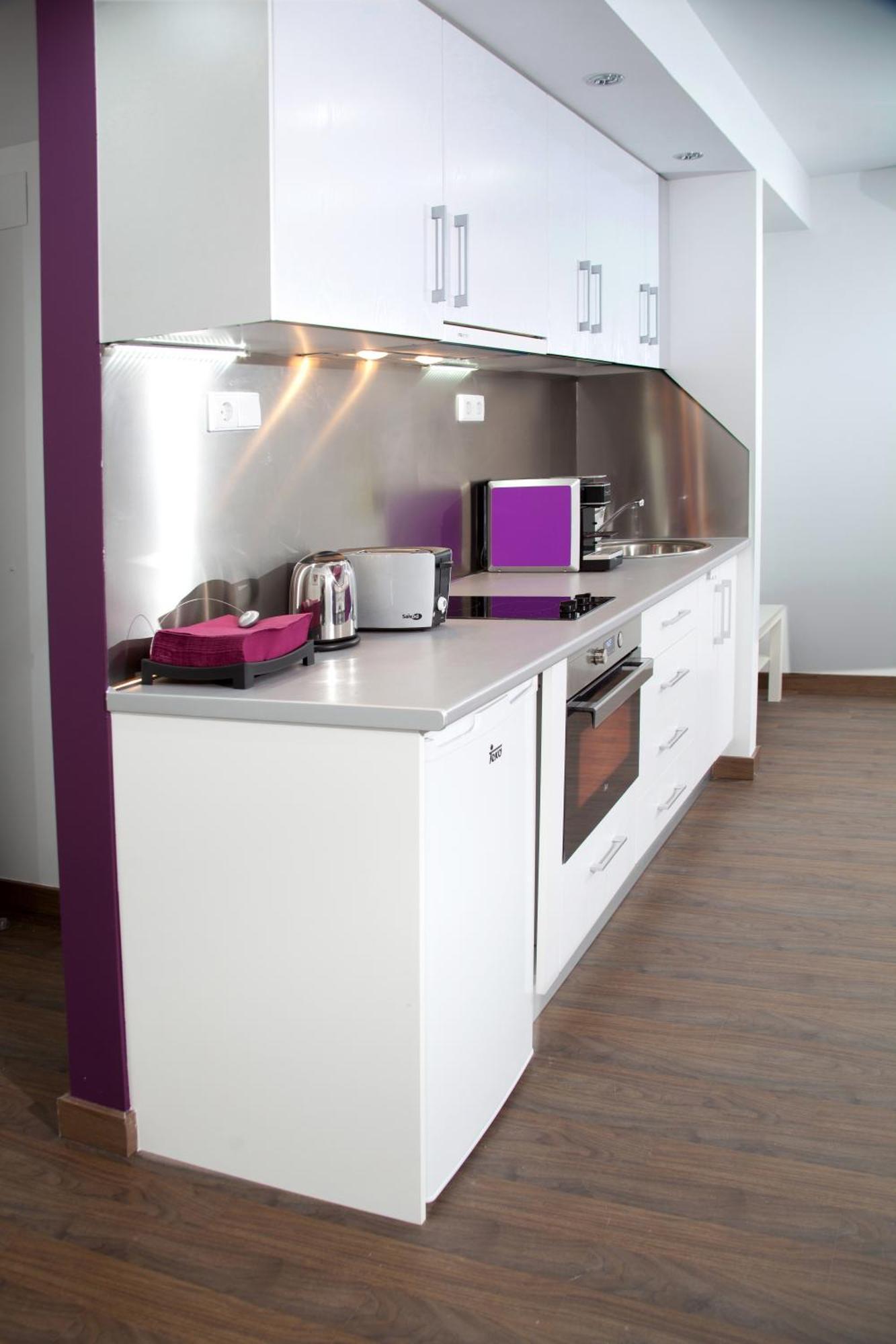 Color Suites Alicante Bilik gambar