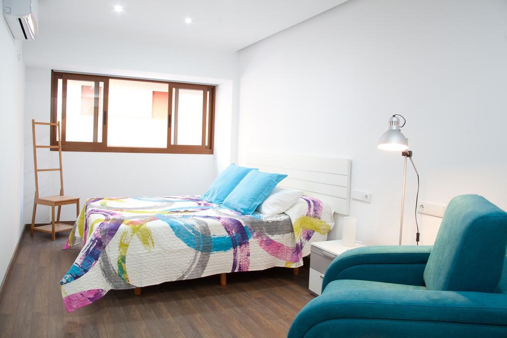 Color Suites Alicante Bilik gambar